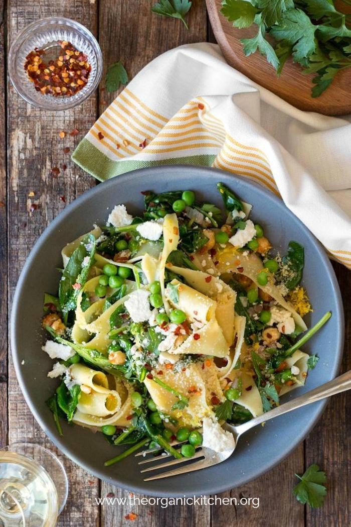 Pappardelle with Wilted Greens (Gluten Free Option) #pappardelle #peas #springpasta #glutenfreepasta #20minutemeal