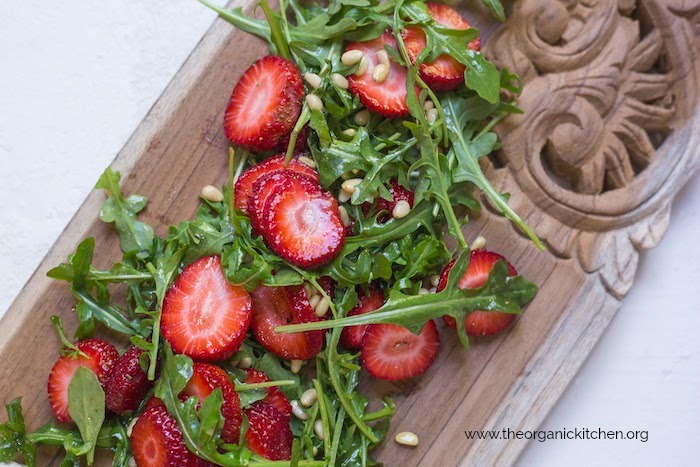 Grilled Chicken with Strawberry and Arugula Salad! #grilledchicken #strawberrysalad #paleo #whole30 #recipesfortwo
