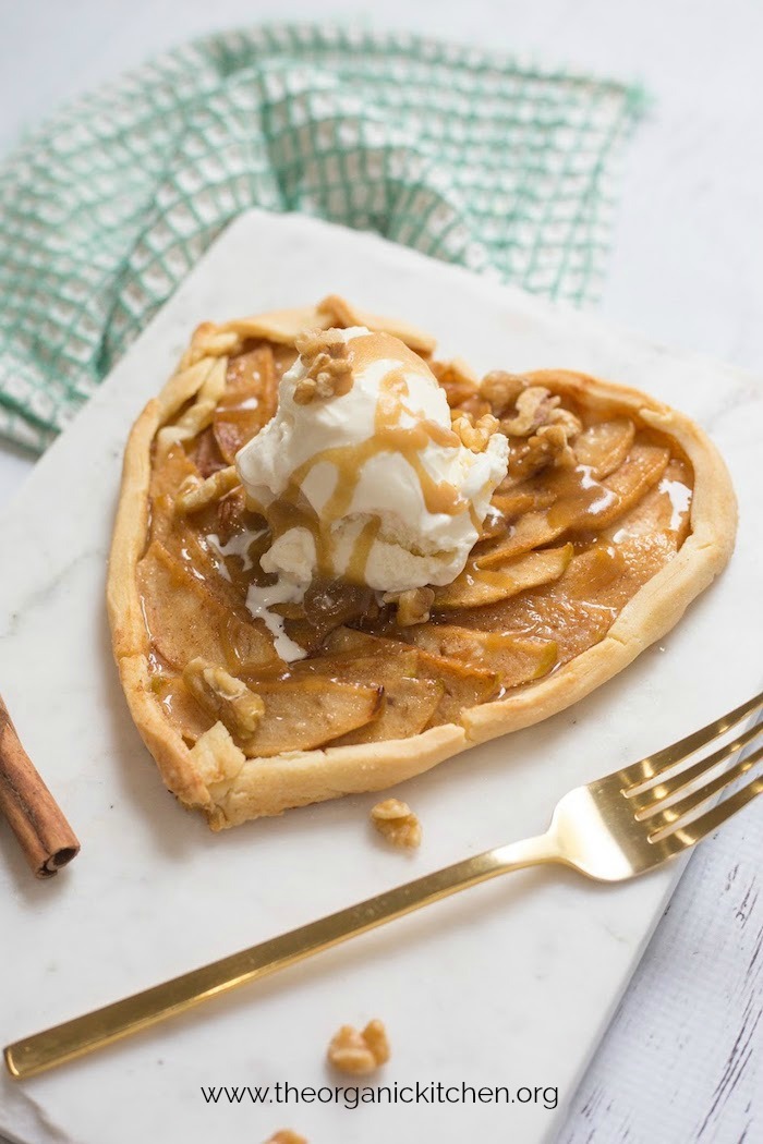 Apple Tart a la Mode with easy Caramel Sauce #appletart #glutenfree option #applepie #caramelsauce